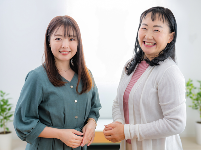 若い女性たちの画像